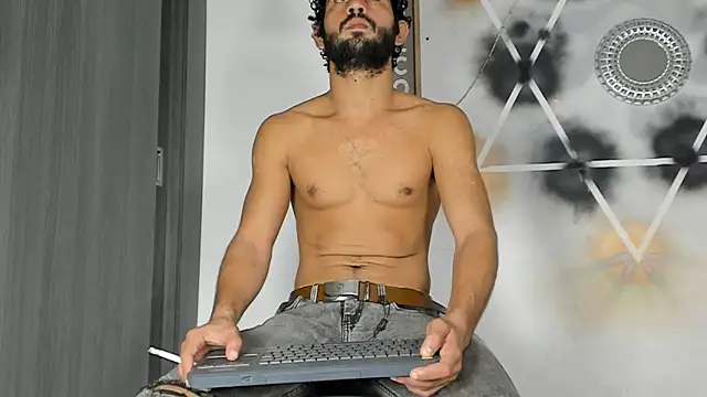 Aaron haren1 online show from September 23, 2025, 2:07 am