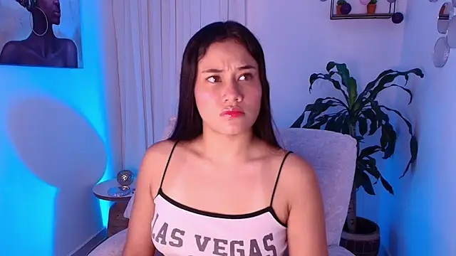 AlisxxnFx online show from November 11, 2025, 3:45 am