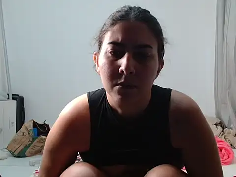 ApenasLys online show from May 2, 2026, 12:05 am