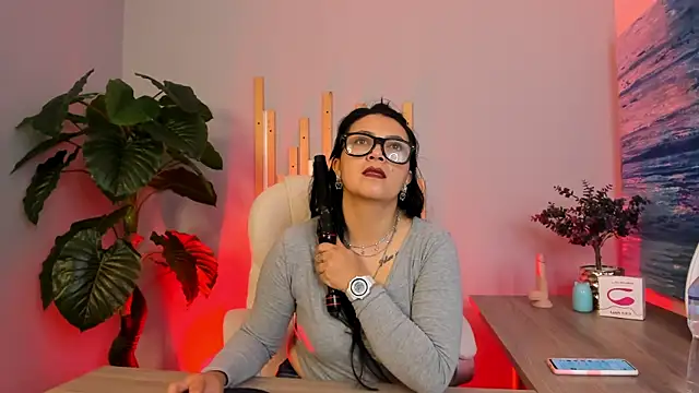 Snapshot of Viioleetta_ chatting on October 1, 2025, 12:53 pm Viioleetta online show from October 1, 2025, 12:53 pm