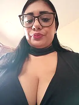 Monse--145 online show from November 18, 2025, 1:47 pm