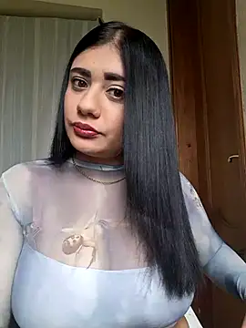 Snapshot of Monse--145 chatting on January 15, 2026, 7:17 pm Monse--145 online show from January 15, 2026, 7:17 pm