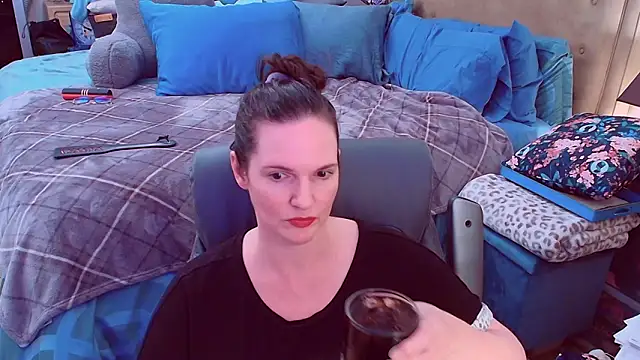 Snapshot of ninajaymes chatting on February 4, 2026, 9:37 am ninajaymes online show from February 4, 2026, 9:37 am