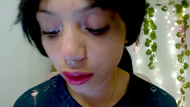 EIVIY1609 online show from November 6, 2025, 1:37 pm