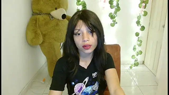 EIVIY1609 online show from September 23, 2025, 1:40 pm