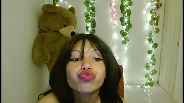 EIVIY1609 online show from September 24, 2025, 2:01 pm