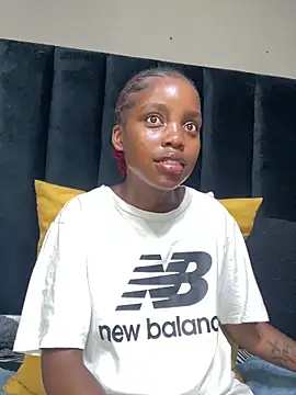 Snapshot of Littlebunny33 chatting on March 31, 2026, 8:00 pm Littlebunny33 online show from March 31, 2026, 8:00 pm