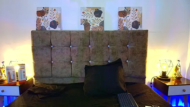 Dulce Bella  online show from September 24, 2025, 12:11 pm