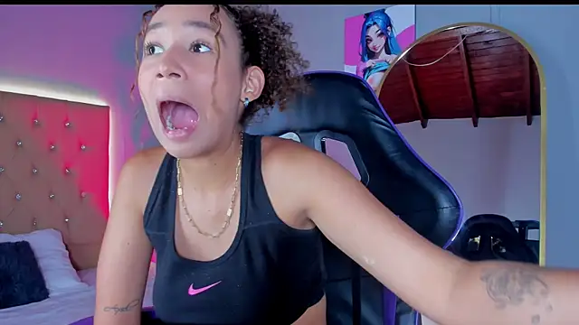 Snapshot of JennyLawrence chatting on November 25, 2025, 7:36 pm JennyLawrence online show from November 25, 2025, 7:36 pm