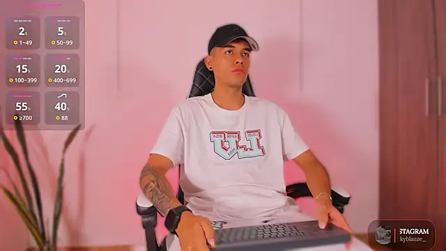 Nickyblazze  online show from November 10, 2025, 12:54 pm