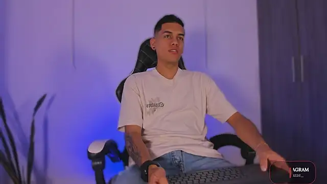 Nickyblazze  online show from November 7, 2025, 11:59 am