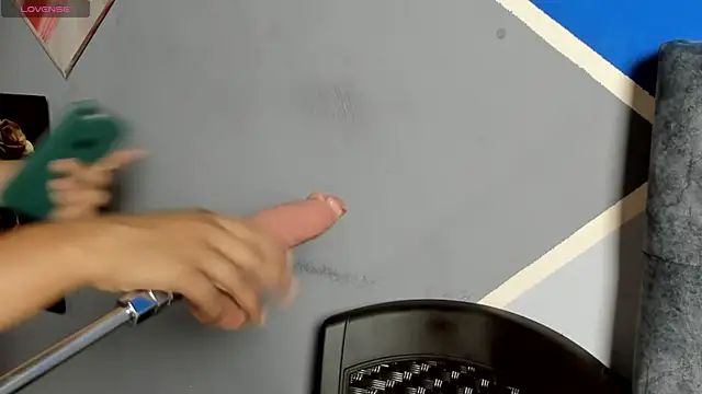 Snapshot of lau-hot chatting on November 21, 2025, 7:35 pm lau-hot online show from November 21, 2025, 7:35 pm