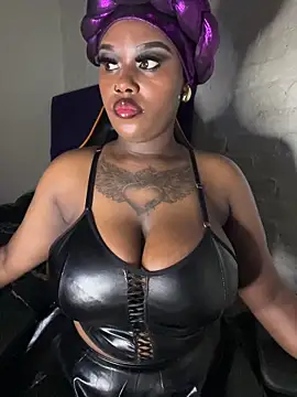 Snapshot of QUEEN_NOBUHLE_777 chatting on November 21, 2025, 1:04 am QUEEN NOBUHLE 777 online show from November 21, 2025, 1:04 am