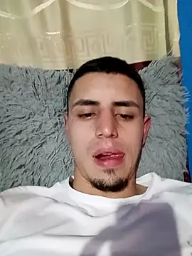 1C2AM22 online show from November 12, 2025, 3:43 am