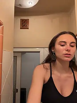 SophiiaStarr online show from December 19, 2025, 7:49 pm