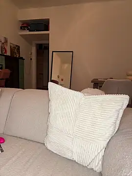 SophiiaStarr online show from April 3, 2026, 7:09 pm