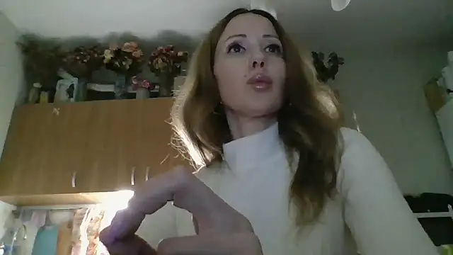 Tiluu1 online show from February 2, 2026, 9:25 pm