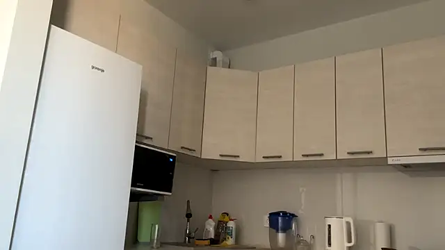 Snapshot of Denni_Spilber chatting on November 1, 2025, 12:32 pm Denni Spilber online show from November 1, 2025, 12:32 pm