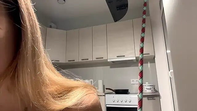 Snapshot of Denni_Spilber chatting on October 23, 2025, 5:22 pm Denni Spilber online show from October 23, 2025, 5:22 pm