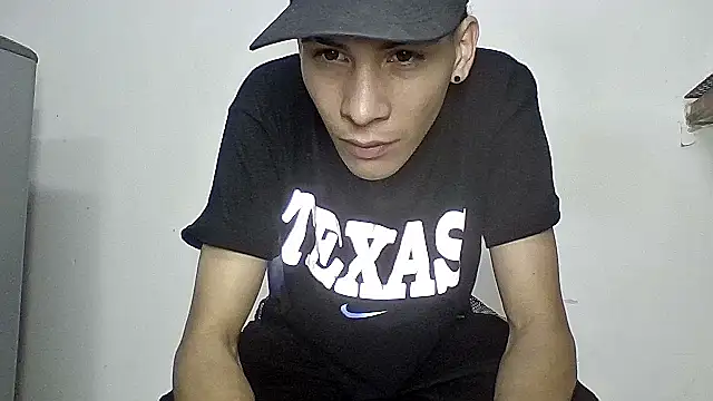 Snapshot of sam_hottt chatting on September 17, 2025, 8:33 pm sam hottt online show from September 17, 2025, 8:33 pm