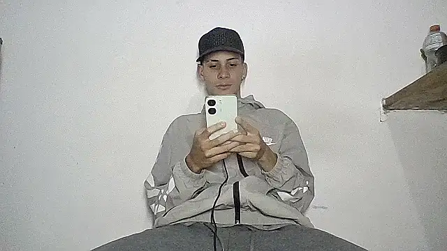 Snapshot of sam_hottt chatting on September 26, 2025, 3:13 am sam hottt online show from September 26, 2025, 3:13 am