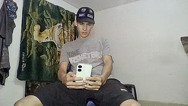 Snapshot of sam_hottt chatting on September 24, 2025, 7:26 am sam hottt online show from September 24, 2025, 7:26 am