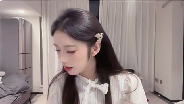 ZhaoZhao-ZM online show from September 27, 2025, 1:06 pm