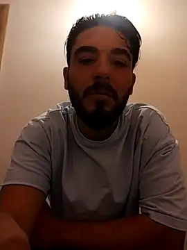 Snapshot of axsimil chatting on October 3, 2025, 8:05 am axsimil online show from October 3, 2025, 8:05 am