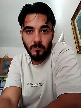 Snapshot of axsimil chatting on October 7, 2025, 9:10 am axsimil online show from October 7, 2025, 9:10 am