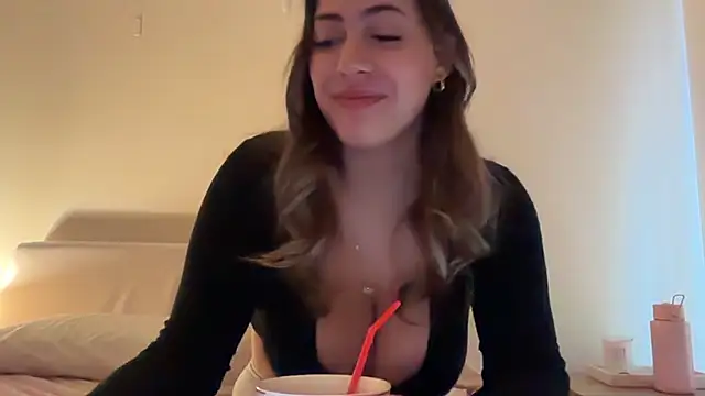 Snapshot of sieeena chatting on October 26, 2025, 9:04 pm sieeena online show from October 26, 2025, 9:04 pm