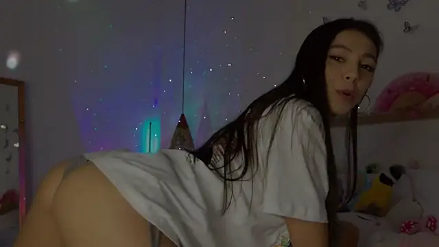 Snapshot of keirasworld chatting on May 8, 2026, 12:25 am keirasworld online show from May 8, 2026, 12:25 am