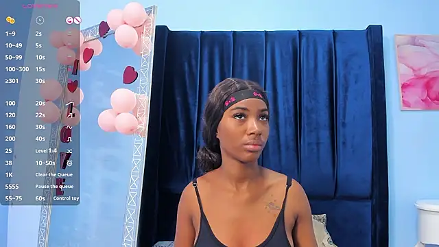 Snapshot of MarianRosse chatting on February 26, 2026, 4:34 am MarianRosse online show from February 26, 2026, 4:34 am