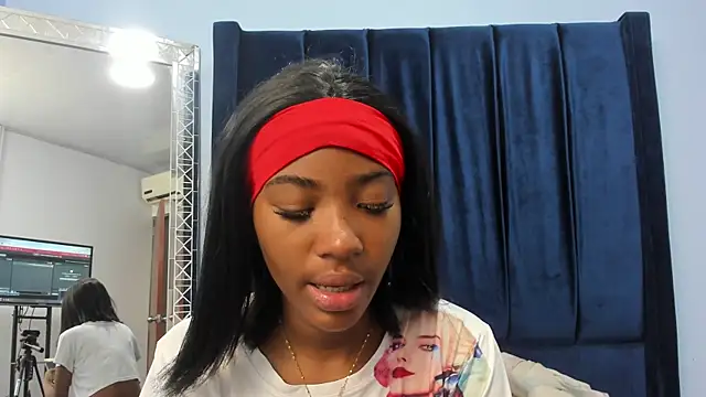 Snapshot of MarianRosse chatting on February 7, 2026, 3:09 pm MarianRosse online show from February 7, 2026, 3:09 pm