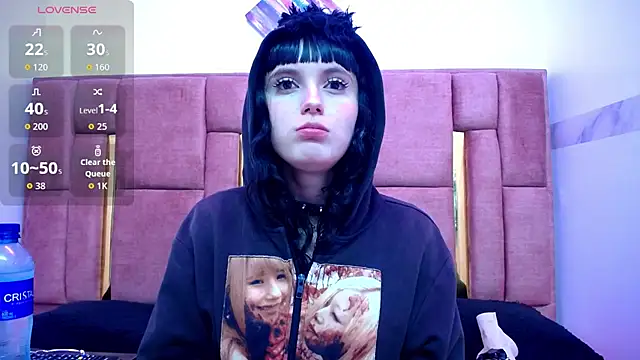 XBODTRIIPX online show from November 8, 2025, 3:10 am