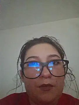 scarlettsofii19 online show from November 3, 2025, 1:37 pm