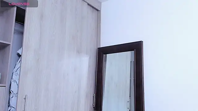 KingLevi01 online show from November 6, 2025, 10:03 pm