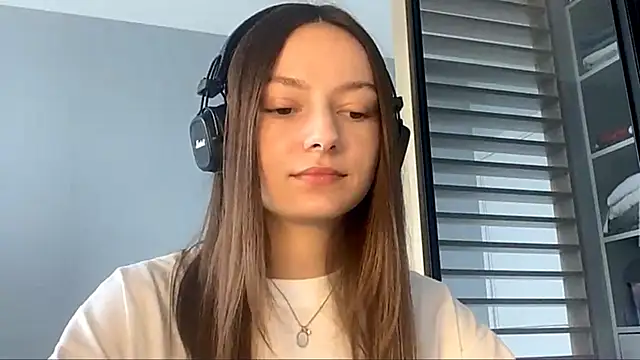 Snapshot of SoulHiperAgne_ chatting on September 20, 2025, 7:46 am SoulHiperAgne online show from September 20, 2025, 7:46 am