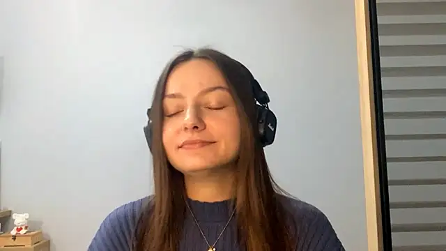 Snapshot of SoulHiperAgne_ chatting on October 4, 2025, 3:13 pm SoulHiperAgne online show from October 4, 2025, 3:13 pm