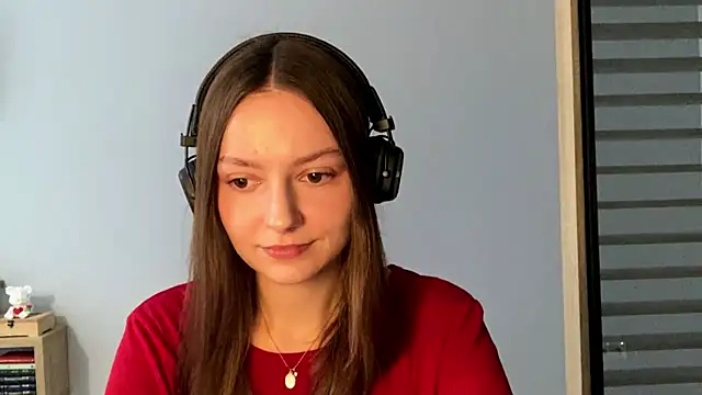 Snapshot of SoulHiperAgne_ chatting on October 8, 2025, 1:12 pm SoulHiperAgne online show from October 8, 2025, 1:12 pm