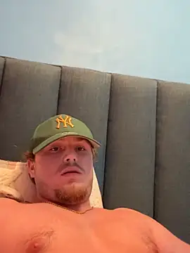 Snapshot of Hmyouneed chatting on October 3, 2025, 5:42 am Hmyouneed online show from October 3, 2025, 5:42 am