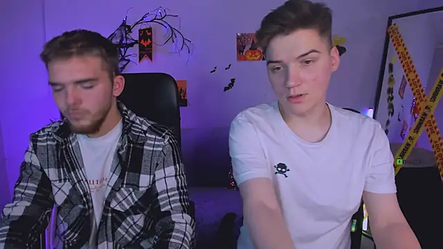 Snapshot of danny_cool chatting on November 2, 2025, 8:14 pm danny cool online show from November 2, 2025, 8:14 pm