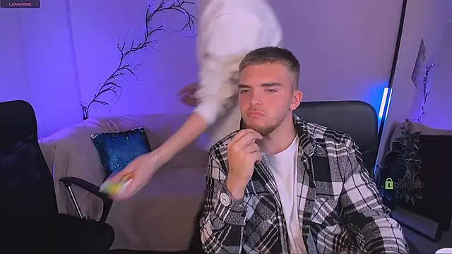 Snapshot of danny_cool chatting on October 14, 2025, 7:36 pm danny cool online show from October 14, 2025, 7:36 pm