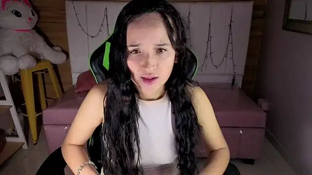 bella vibess s online show from April 1, 2026, 1:01 pm