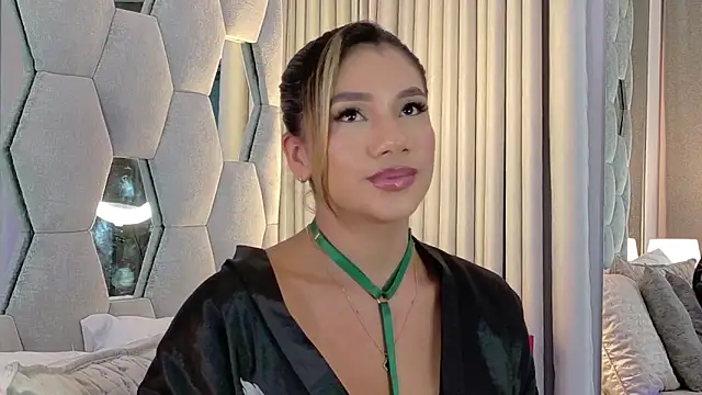 NicoleArmani online show from March 19, 2026, 4:51 pm