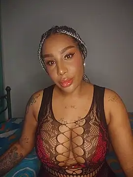 Snapshot of Queen_Amara chatting on June 4, 2026, 4:17 am Queen Amara online show from June 4, 2026, 4:17 am