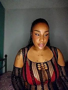 Snapshot of Queen_Amara chatting on March 5, 2026, 3:58 am Queen Amara online show from March 5, 2026, 3:58 am