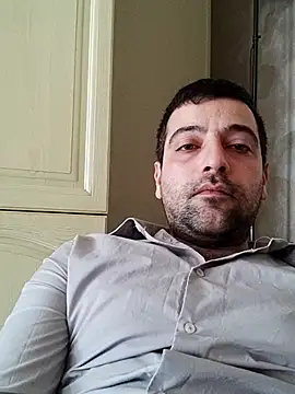 darkparadi online show from April 17, 2026, 1:25 pm