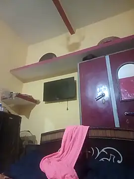 Snapshot of Hot-kal93 chatting on December 17, 2025, 9:36 am Hot-kal93 online show from December 17, 2025, 9:36 am