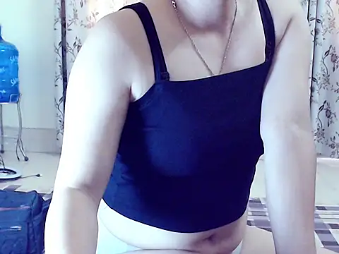 Snapshot of Ami_8x chatting on October 27, 2025, 6:47 am Ami 8x online show from October 27, 2025, 6:47 am