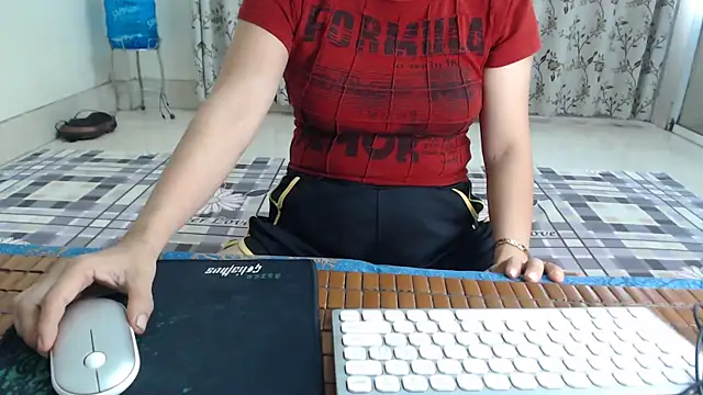 Snapshot of Ami_8x chatting on September 17, 2025, 4:58 am Ami 8x online show from September 17, 2025, 4:58 am